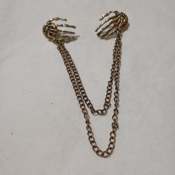 Rrdaily Skeleton Hand Chain Brooch Antique Neckwear Victorian Gold One Size - Picture 1 of 12